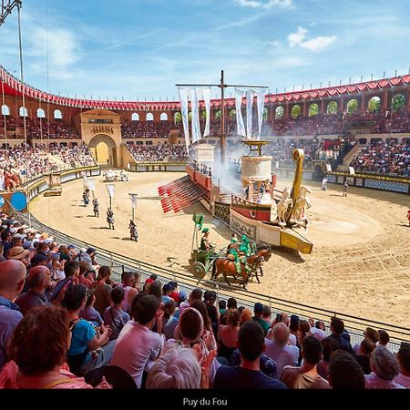 Gite De La Fecleval 6 Personnes Proche Du Puy Dufou Saint-Mesmin  Buitenkant foto