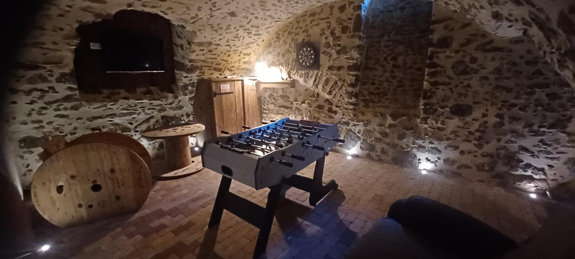 Gite De La Fecleval 6 Personnes Proche Du Puy Dufou Saint-Mesmin  Buitenkant foto